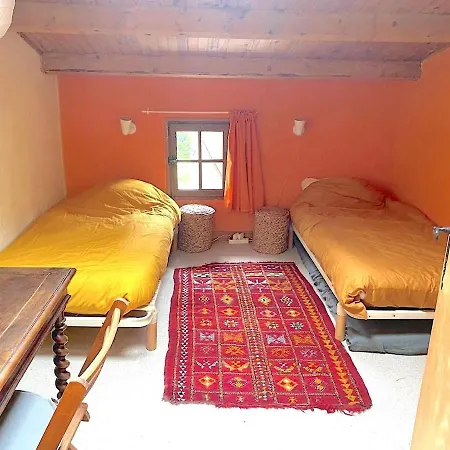 Valfregue, Grande Maison Familiale
