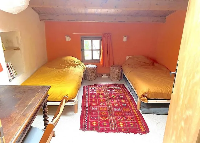 Valfregue, Grande Maison Familiale